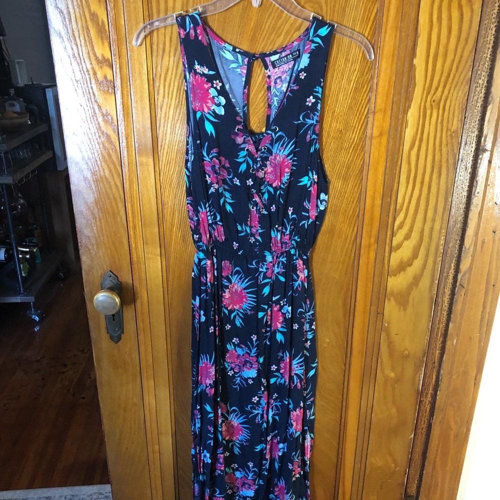 Floral Maxi Dress - medium